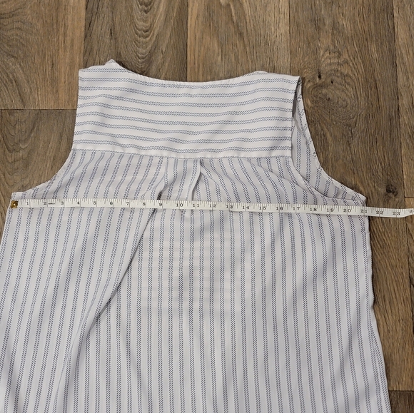 Tommy Hilfiger dressy sleeveless blouse - Picture 4 of 7